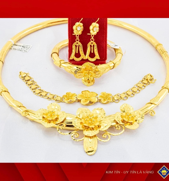 Bộ trang sức cưới vàng 983 KTJ262