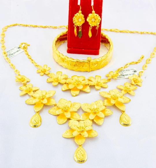 Bộ trang sức cưới vàng 983 KTJ263