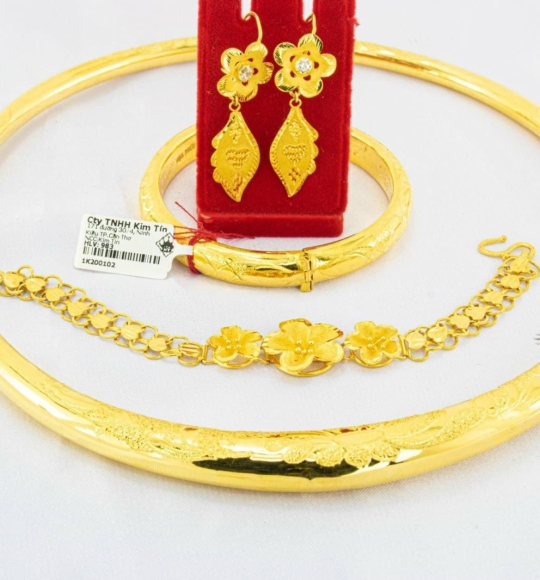 Bộ trang sức cưới vàng 983 KTJ264