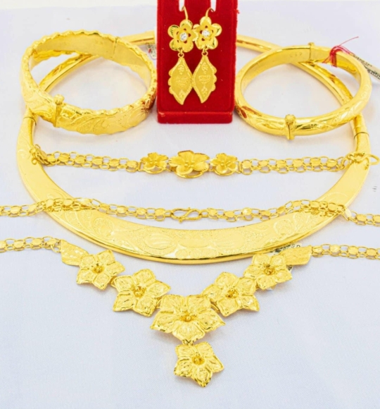 Bộ trang sức cưới vàng 983 KTJ266