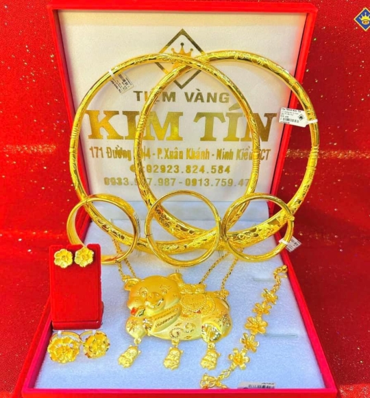 Bộ trang sức cưới vàng 983 KTJ273