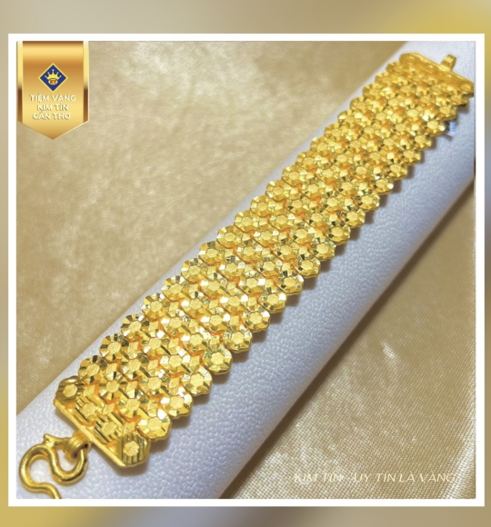 Lắc vàng 983 KTJ077